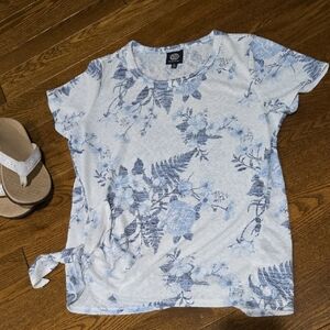 Bobeau Light Blue and White Floral Tie-Front Tee